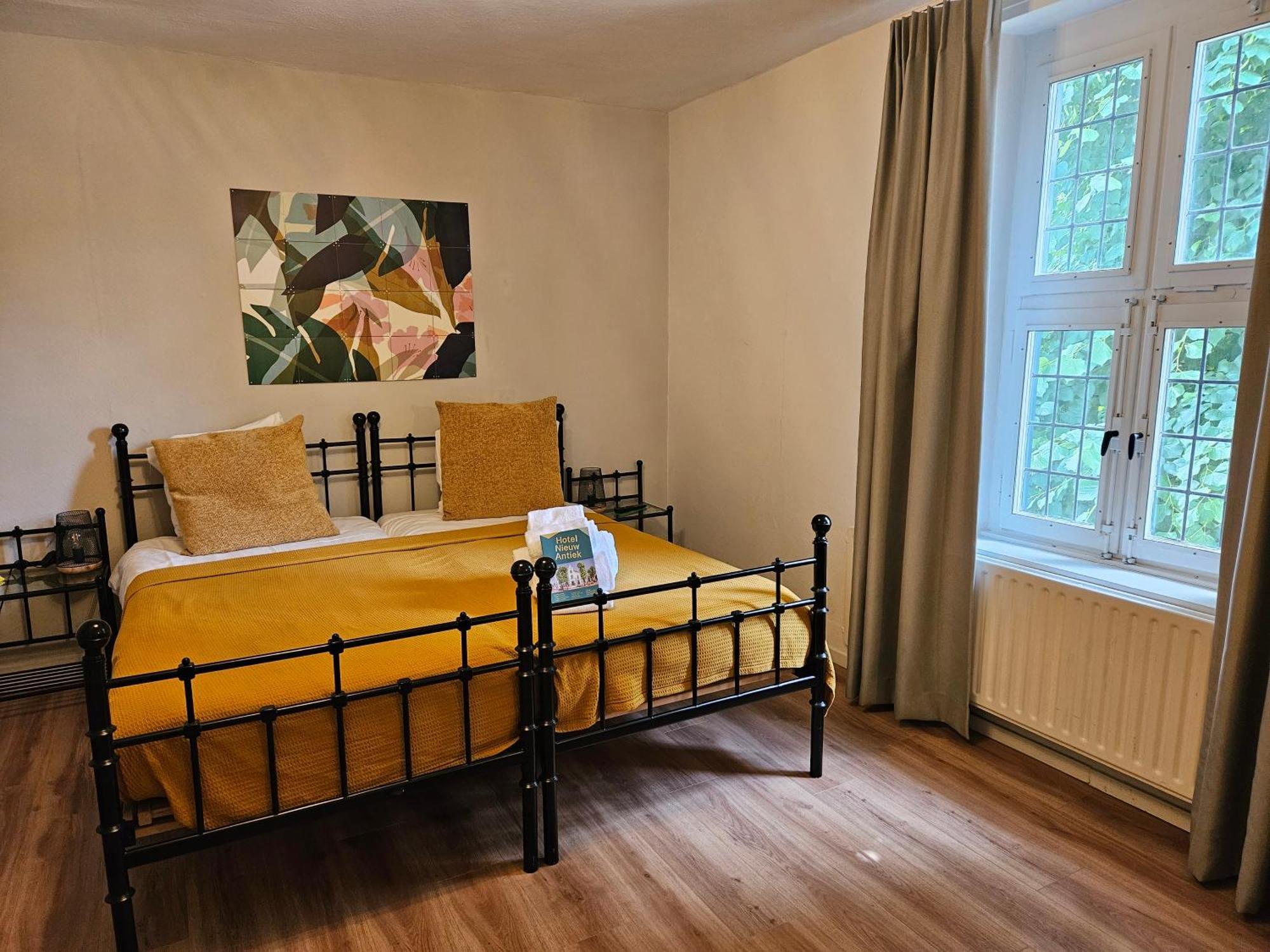 Hotel Nieuw Antiek Helden Eksteriør billede
